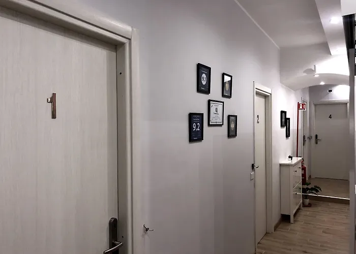 Avec Moi Nocleg ze śniadaniem 4*