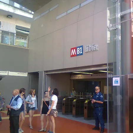 阿维克莫伊罗马酒店