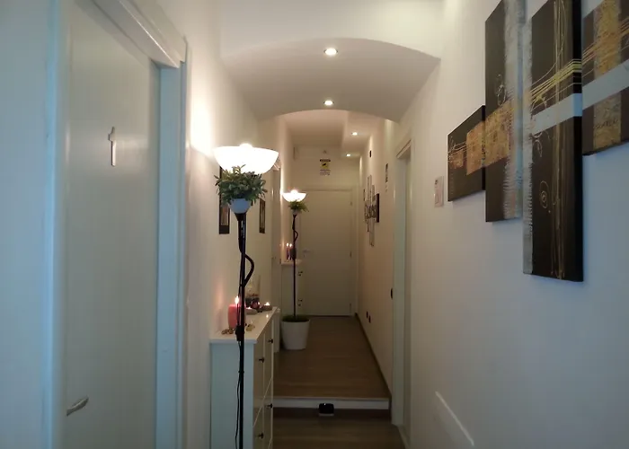 Avec Moi 4* روما