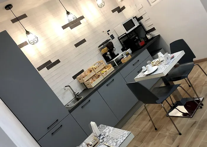 Avec Moi فندق مبيت وإفطار روما