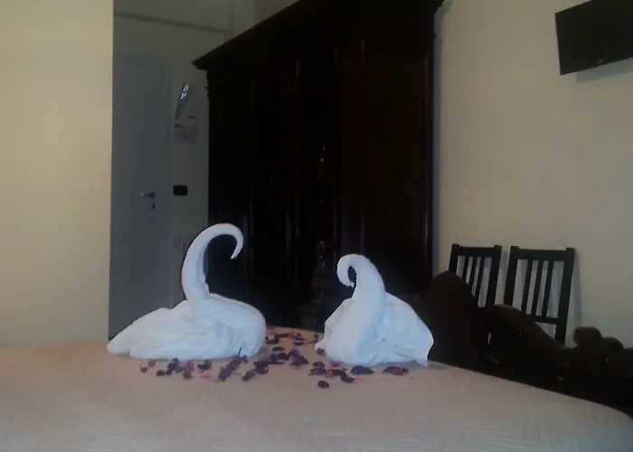 Avec Moi 4* روما