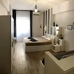 Avec Moi Bed & Breakfast 4*